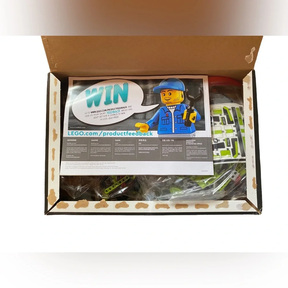 LEGO Technic Ford Mustang Shelby GT500 Building Set *New Open Box*